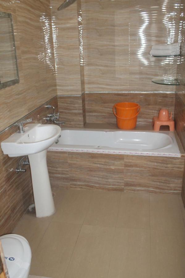 Hotel Haifa Varanasi Dış mekan fotoğraf