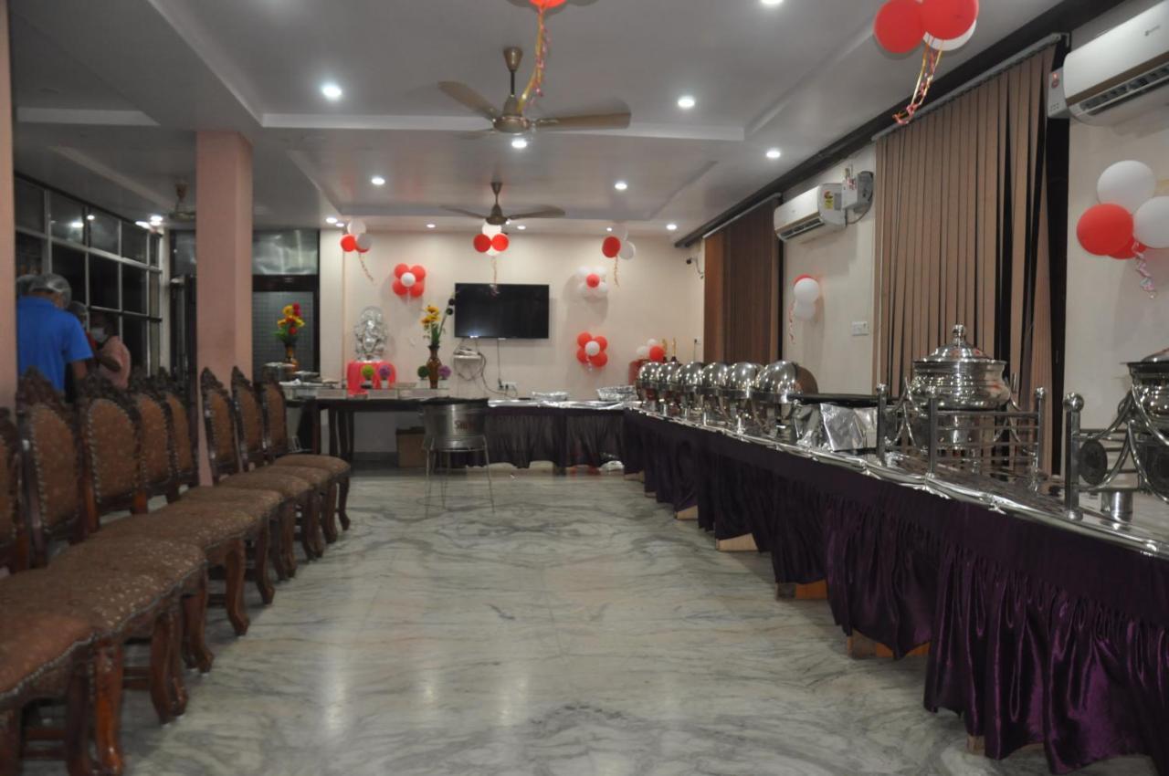 Hotel Haifa Varanasi Dış mekan fotoğraf