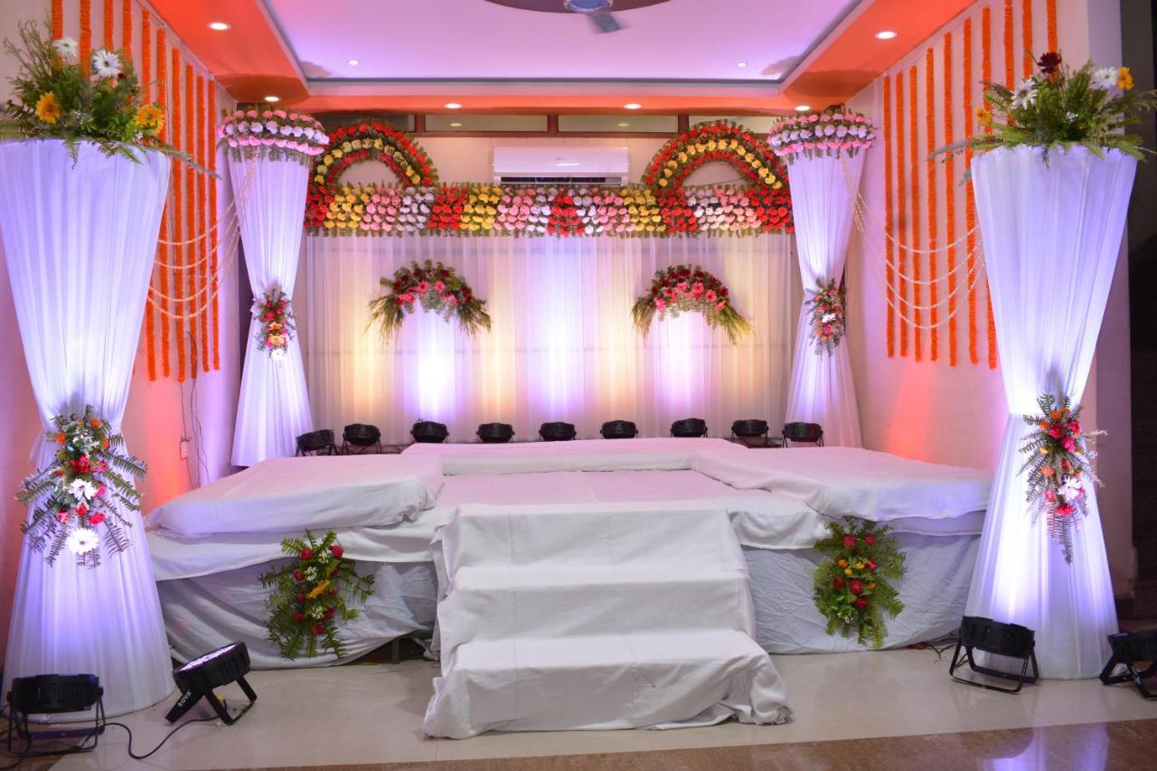 Hotel Haifa Varanasi Dış mekan fotoğraf
