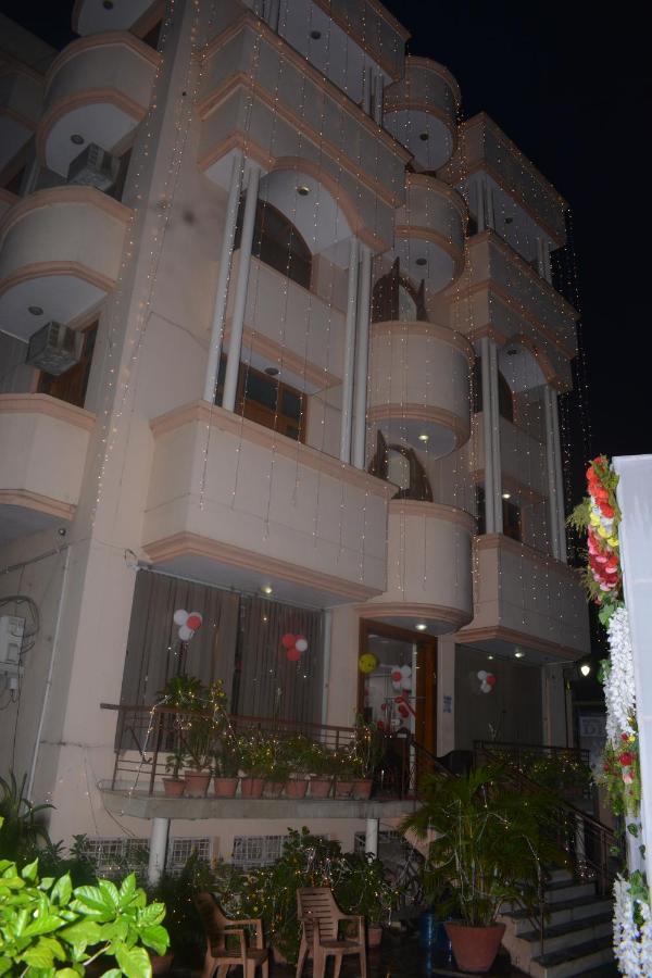 Hotel Haifa Varanasi Dış mekan fotoğraf