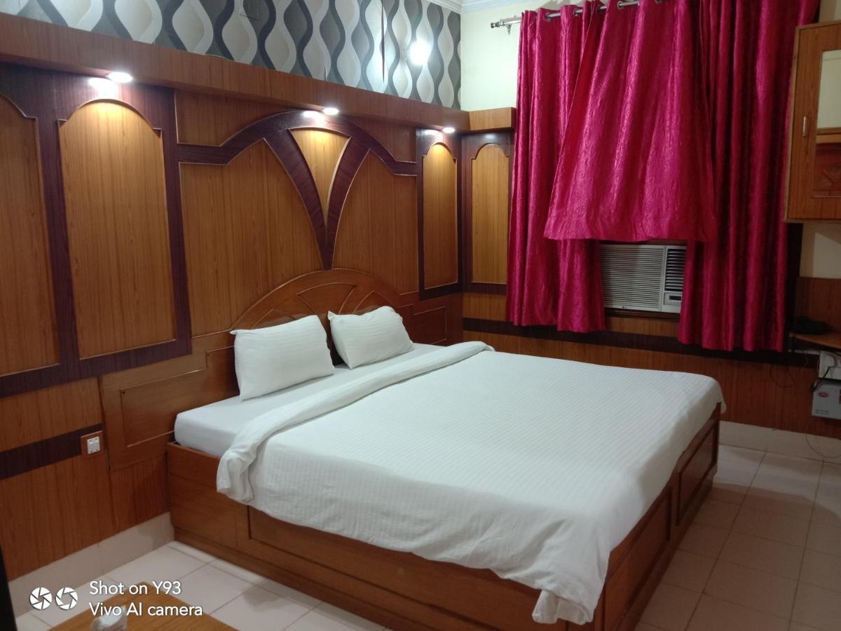 Hotel Haifa Varanasi Dış mekan fotoğraf